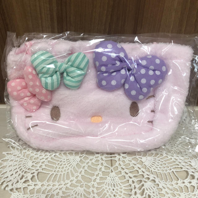 ハローキティ(ハローキティ)の【新品・未使用】ハローキティ❤︎ミニバッグ❤︎ふわふわもこもこ❤︎ レディースのバッグ(トートバッグ)の商品写真