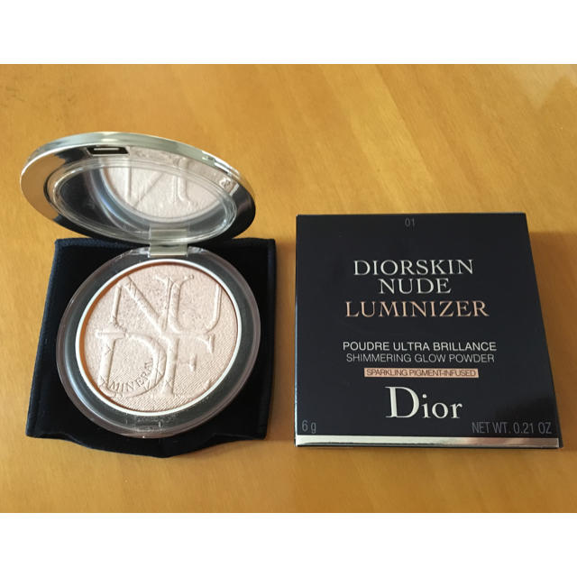 Dior ディオールスキン ミネラル ヌード ルミナイザー パウダー