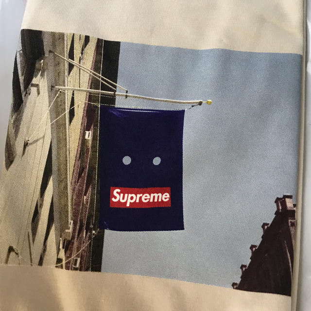 Supreme(シュプリーム)のSupreme Banner Tee メンズのトップス(Tシャツ/カットソー(半袖/袖なし))の商品写真