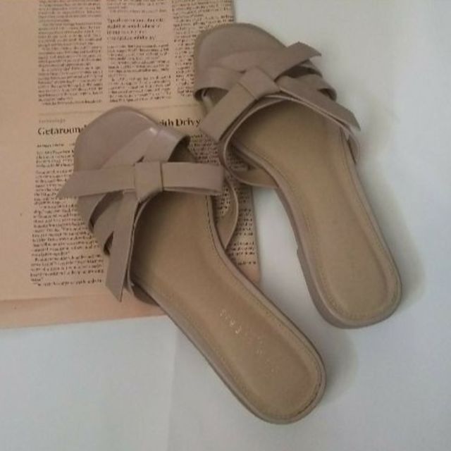 RANDA(ランダ)のリボンフラットサンダル レディースの靴/シューズ(サンダル)の商品写真
