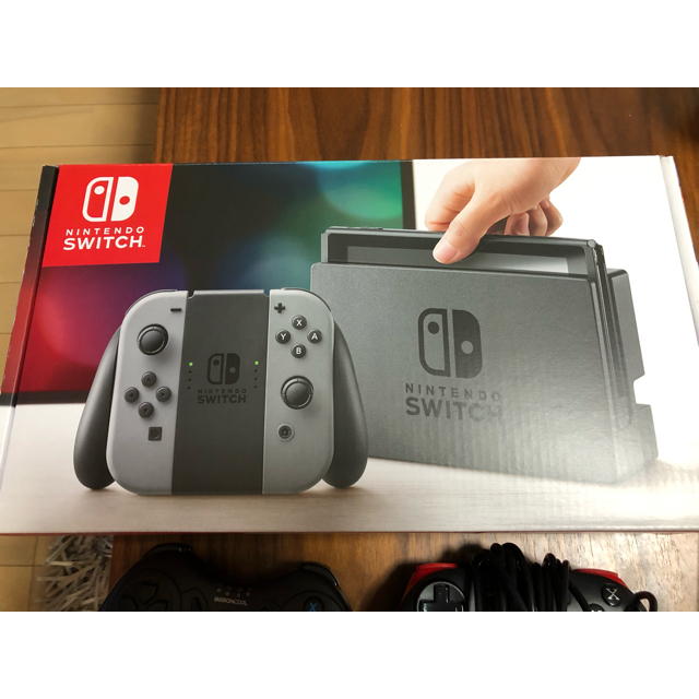 Nintendo Switch(ニンテンドースイッチ)の60ヶ月延長保証 コントローラー2つ付き Switch本体 エンタメ/ホビーのゲームソフト/ゲーム機本体(家庭用ゲーム機本体)の商品写真