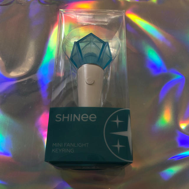 SHINee(シャイニー)のSHINee MINIFANLIGHT キーリング エンタメ/ホビーのタレントグッズ(アイドルグッズ)の商品写真