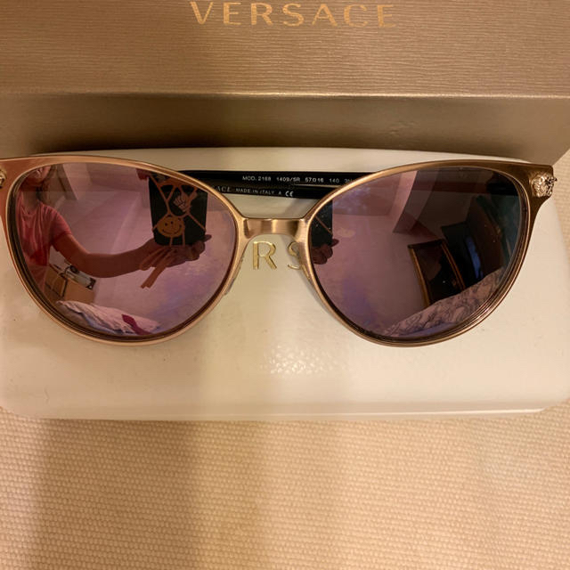 VERSACE(ヴェルサーチ)のVERSACE サングラス レディースのファッション小物(サングラス/メガネ)の商品写真