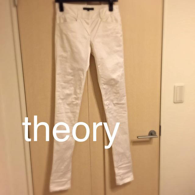 theory(セオリー)のtheory 光沢パンツ レディースのパンツ(スキニーパンツ)の商品写真