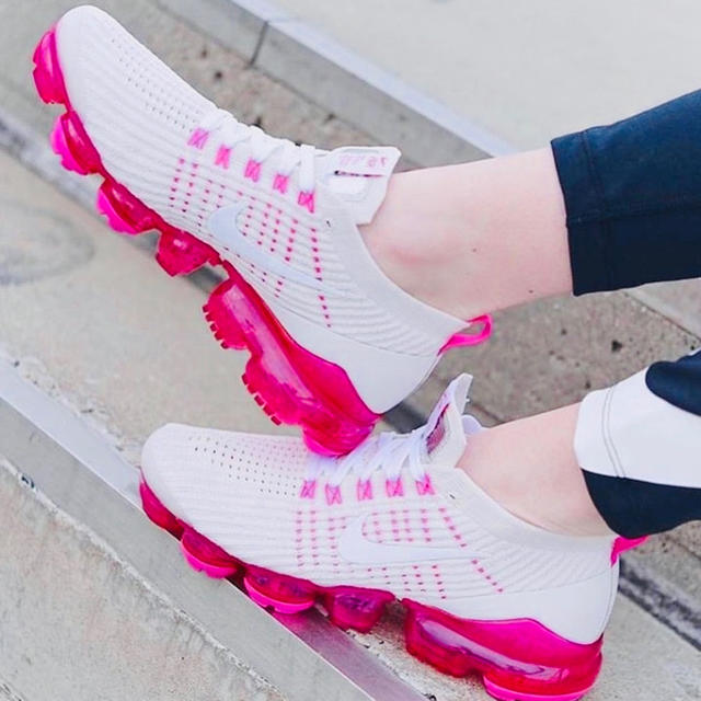 NIKE W AIR VAPORMAX FLYKNIT 3 ピンク 24cmスニーカー