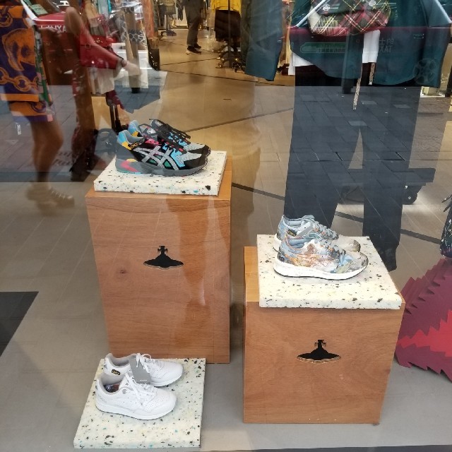 Vivienne Westwood(ヴィヴィアンウエストウッド)のsuge☆さま専用　Asics x Vivienne Westwood メンズの靴/シューズ(スニーカー)の商品写真