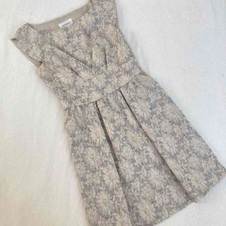 ジルスチュアート(JILLSTUART)の美品　ジルスチュアート　JILLSTUART  ワンピース　ドレス　花柄　結婚式(ひざ丈ワンピース)