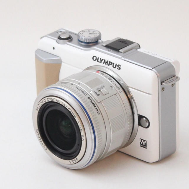 新品 WiFi カード付き★OLYMPUS PEN E-PL1 ホワイト★ミラーレス一眼