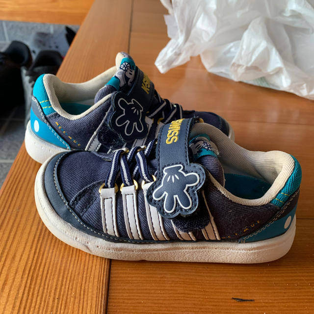 K-SWISS(ケースイス)のK・SWISS キッズスニーカー ディズニーミッキー キッズ/ベビー/マタニティのキッズ靴/シューズ(15cm~)(スニーカー)の商品写真