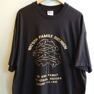 ヘインズ(Hanes)の☆US古着ビッグサイズ！XXL/Hanes/ゴールドプリント/Tシャツ(Tシャツ/カットソー(半袖/袖なし))