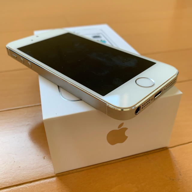 au iPhone 5s 32GB シルバー  美品