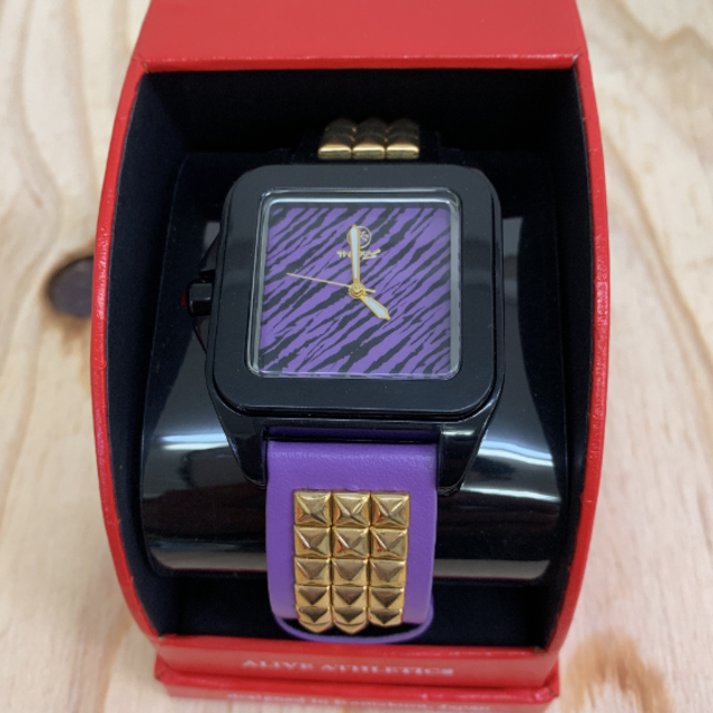 Alive Athletics(アライブアスレティックス)の◆新品未使用◆ALIVE腕時計　SCANDAL　gold メンズの時計(腕時計(アナログ))の商品写真