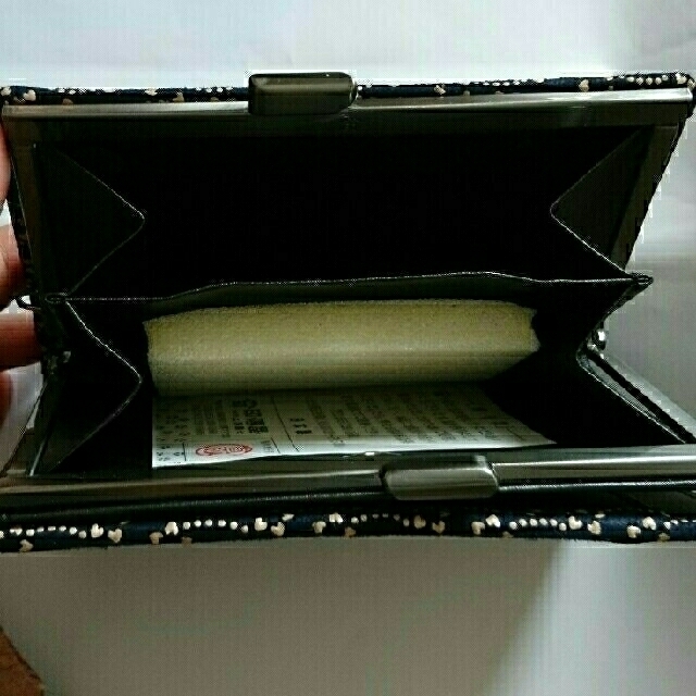 印傳屋(インデンヤ)のKAORU様専用　印伝  がま口二つ折り財布    レディースのファッション小物(財布)の商品写真