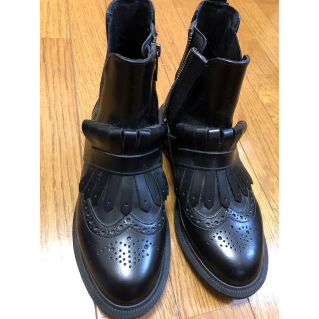 【2回のみ使用】Dr.Martens UK4