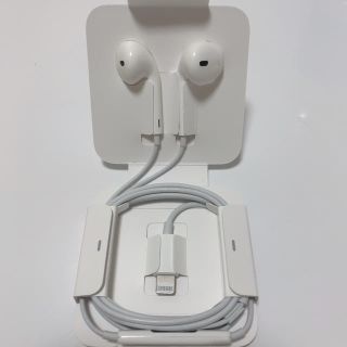 Apple イヤホン【正規品】(ヘッドフォン/イヤフォン)