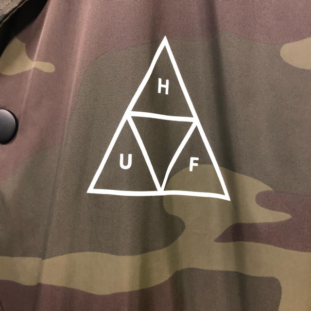 HUF(ハフ)の【新品】HUF ハフ コーチジャケット 迷彩 カモフラ柄 メンズのジャケット/アウター(ナイロンジャケット)の商品写真