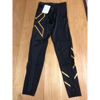 ツータイムズユー(2XU)の2XU   メンズ ロングパンツ  Mサイズ gold(ウェア)