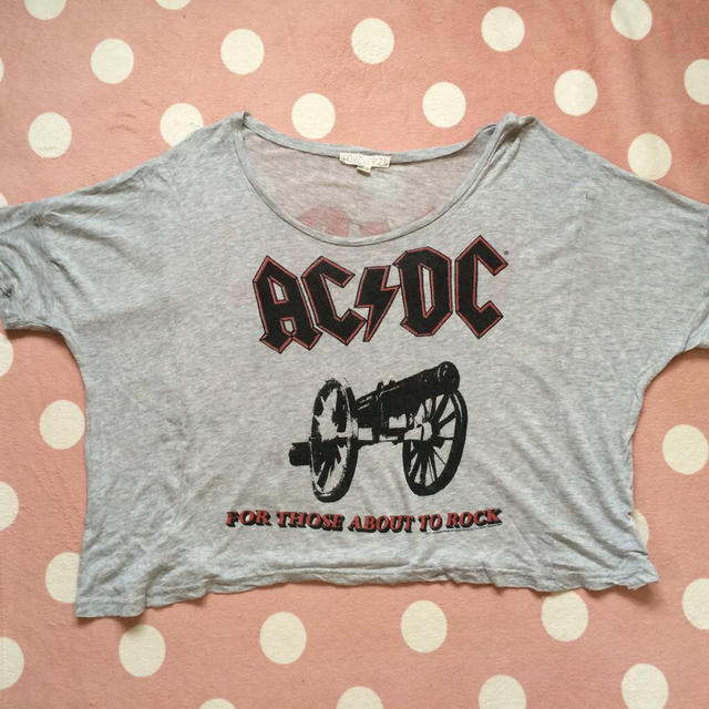 FOREVER 21(フォーエバートゥエンティーワン)のＡＣ/DC Tシャツ レディースのトップス(Tシャツ(半袖/袖なし))の商品写真