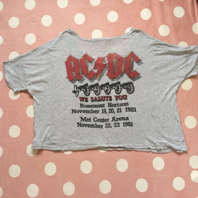 FOREVER 21(フォーエバートゥエンティーワン)のＡＣ/DC Tシャツ レディースのトップス(Tシャツ(半袖/袖なし))の商品写真