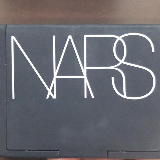 NARS(ナーズ)のNARS プレストパウダー コスメ/美容のベースメイク/化粧品(フェイスパウダー)の商品写真