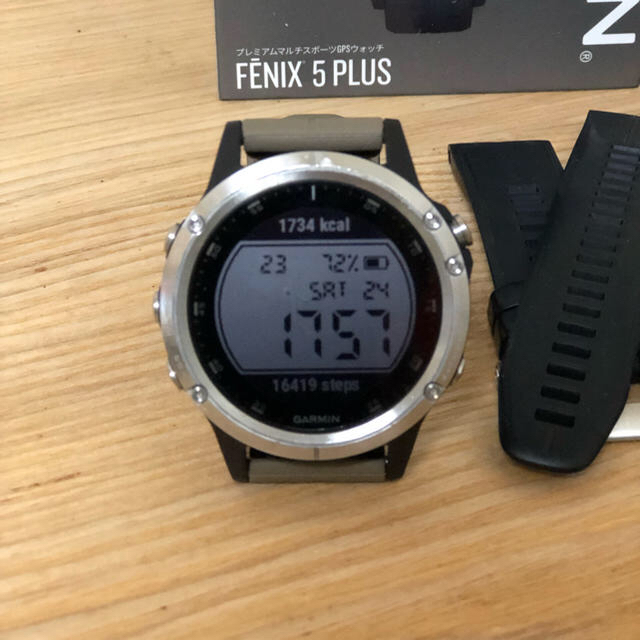 GARMIN(ガーミン)のGARMIN FENIX 5 PLUS メンズの時計(腕時計(デジタル))の商品写真