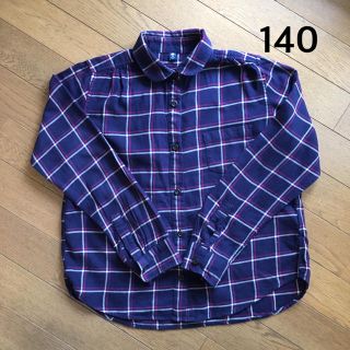 ユニクロ(UNIQLO)のUNIQLO 140❤︎紺 チェック シャツ 長袖(ブラウス)