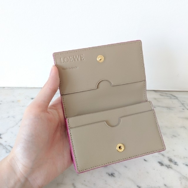 LOEWE - ラスト1【新品】LOEWE アナグラムロゴ 名刺入れ/カードケース バイカラーの通販 by mashe【休止中、再開予定未定