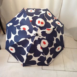 マリメッコ(marimekko)の新品★マリメッコmarimekko 長 傘★送料込(傘)