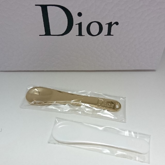 Dior(ディオール)の☆おまとめ専用☆Dior ﾋﾟﾝｸ ﾎﾟｰﾁ&ｽﾊﾟﾁｭﾗ コスメ/美容のコスメ/美容 その他(その他)の商品写真