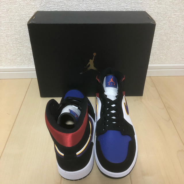 NIKE(ナイキ)のAIR JORDAN 1 MID SE  28.5cm メンズの靴/シューズ(スニーカー)の商品写真