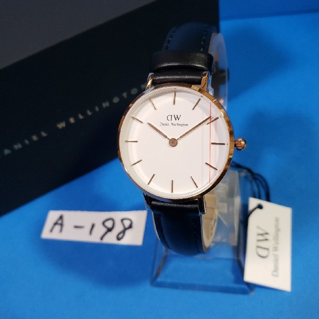 Daniel Wellington - A-198新品28mm❤ダニエルウェリントン♥レディス(白)♥激安価格♥送料無料の通販 by ★GOLGO★'s shop｜ダニエルウェリントンならラクマ