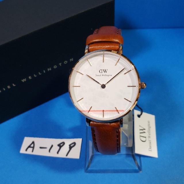 Daniel Wellington - A-199新品32mm❤ダニエルウェリントン♥レディス(白)♥激安価格♥送料無料の通販 by ★GOLGO★'s shop｜ダニエルウェリントンならラクマ