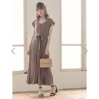 Grl リボンベルト付きプリーツ切り替えニットワンピースの通販 By おにぎーり S Shop グレイルならラクマ Grl リボンベルト付きプリーツ切り替えニットワンピースの通販 By おにぎーり S Shop グレイルならラクマ