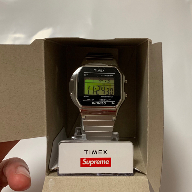 【全店舗完売‼️】Supreme TIMEX 腕時計シルバー