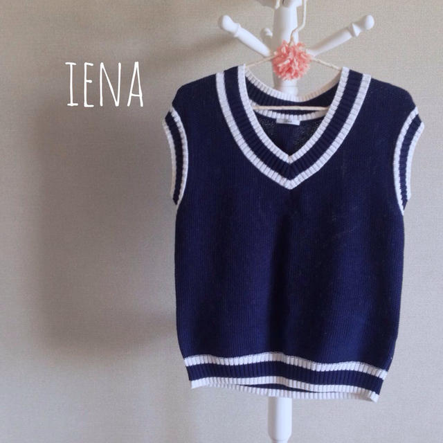 IENA(イエナ)のIENA  スクール風ラインＶニット レディースのトップス(ニット/セーター)の商品写真