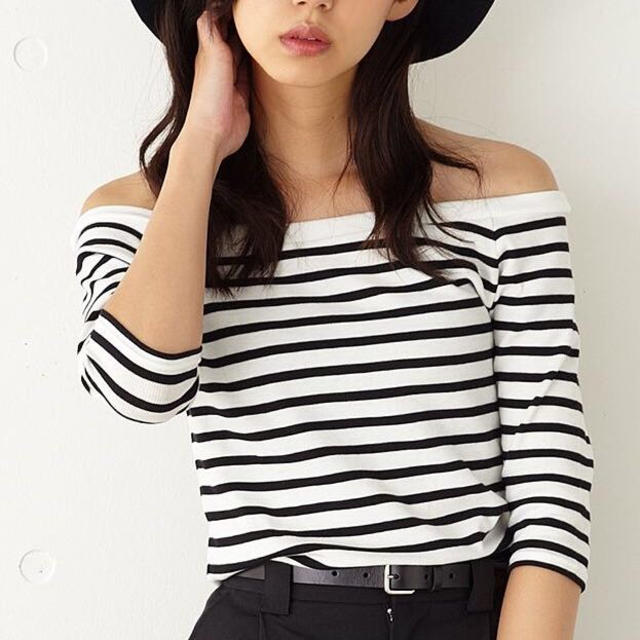 moussy(マウジー)の【値下げ】MOUSSY ボーダートップス レディースのトップス(Tシャツ(長袖/七分))の商品写真