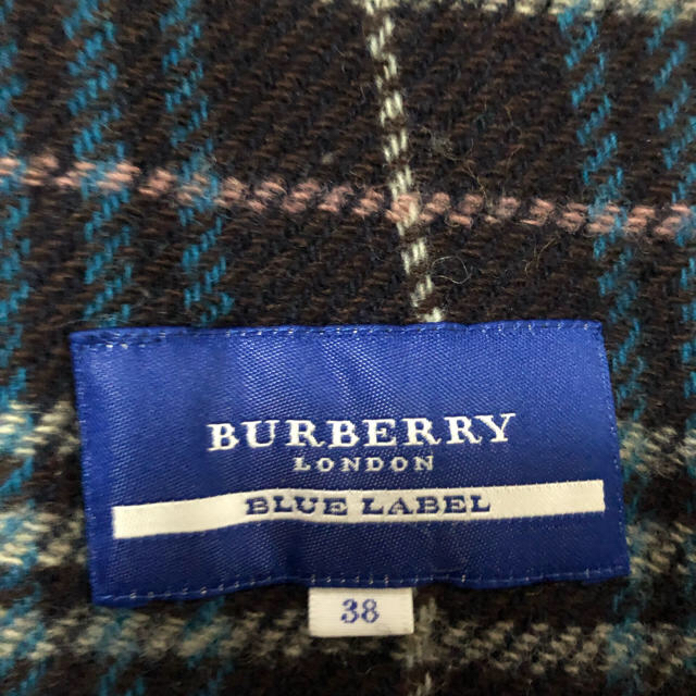 BURBERRY BLUE LABEL(バーバリーブルーレーベル)のBurberryBLUE LABERＰコート レディースのジャケット/アウター(ピーコート)の商品写真
