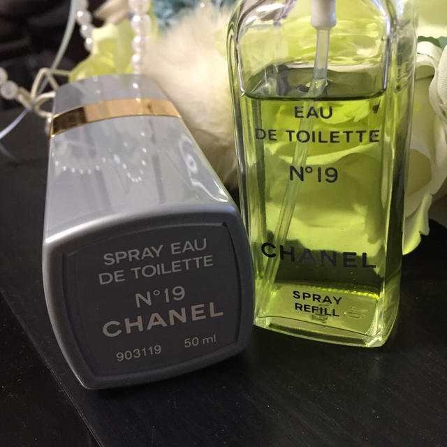 CHANEL(シャネル)のＮ°19 コスメ/美容の香水(香水(女性用))の商品写真