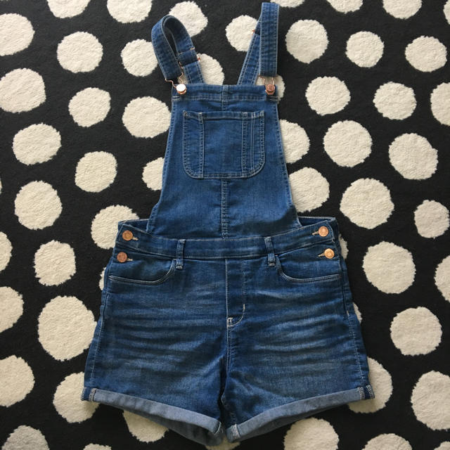 H&M(エイチアンドエム)のオーバーオール キッズ/ベビー/マタニティのキッズ服女の子用(90cm~)(パンツ/スパッツ)の商品写真