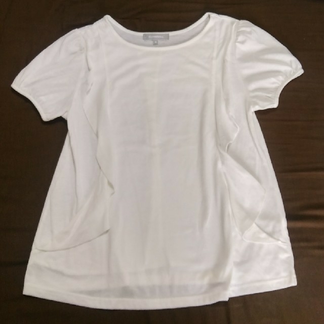 西松屋(ニシマツヤ)の授乳口付き　白Tシャツ キッズ/ベビー/マタニティのマタニティ(マタニティトップス)の商品写真