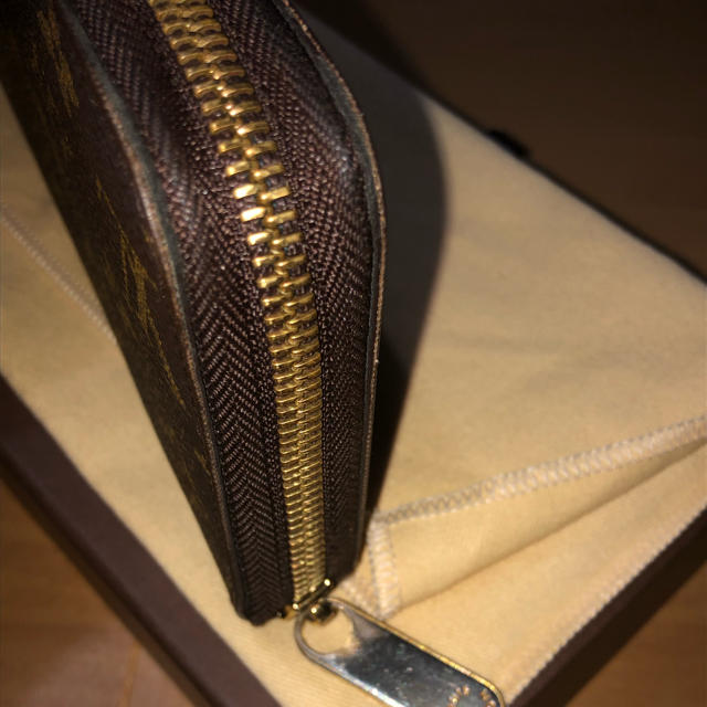 LOUIS VUITTON(ルイヴィトン)のLouisVuitton ジッパー モノグラム レディースのファッション小物(財布)の商品写真