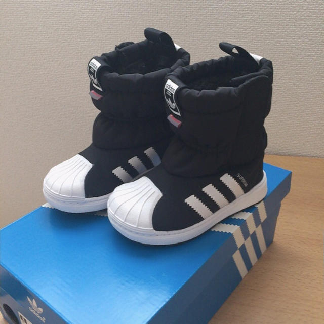 adidas(アディダス)のadidas スノーブーツ 13.5センチ キッズ/ベビー/マタニティのベビー靴/シューズ(~14cm)(ブーツ)の商品写真