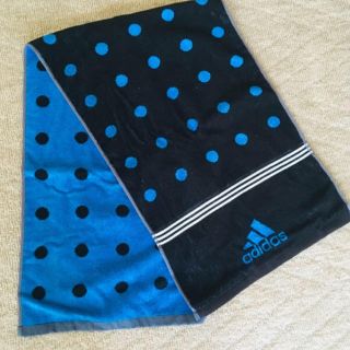 アディダス(adidas)のアディダスタオル約75%引き(ウェア)