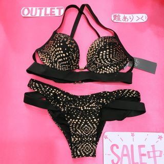 アバクロンビーアンドフィッチ(Abercrombie&Fitch)のアバクロ水着 34B small 上下セット 難あり アウトレット感覚で。(水着)