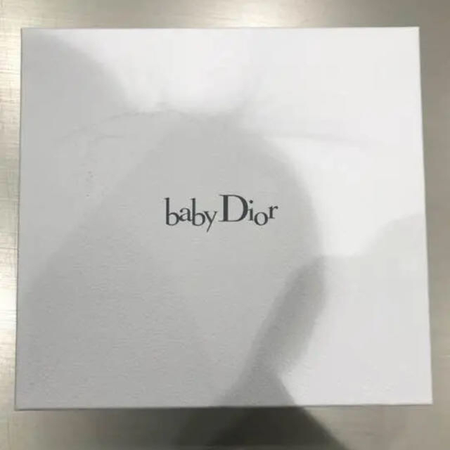 baby Dior(ベビーディオール)のHimuyama様　専用baby Dior  ギフトボックス 出産祝い 未使用 キッズ/ベビー/マタニティのキッズ/ベビー/マタニティ その他(その他)の商品写真