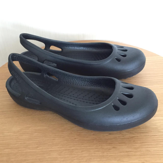 crocs(クロックス)のcrocs クロックス サンダル ブラック レディースの靴/シューズ(サンダル)の商品写真