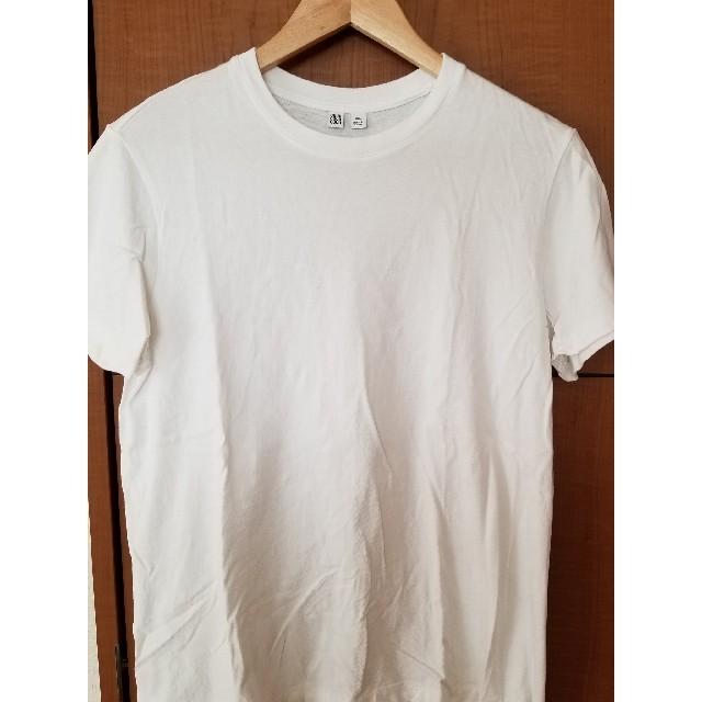 UNIQLO(ユニクロ)の新品未使用 UNIQLOＵ Tシャツ レディースのトップス(Tシャツ(半袖/袖なし))の商品写真
