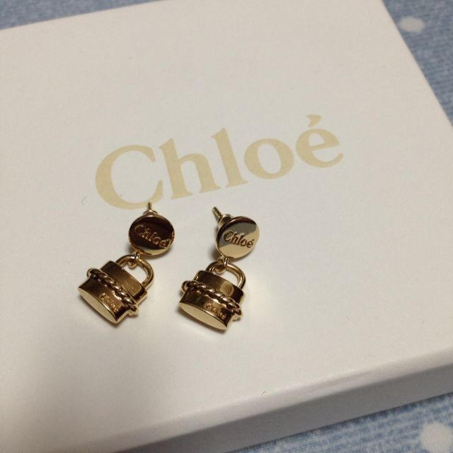 Chloe(クロエ)のクロエ  南京錠ピアス♡ レディースのアクセサリー(ピアス)の商品写真