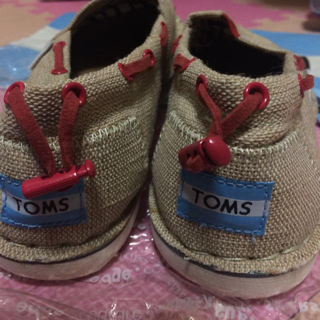 TOMS(トムズ)の新品 送料込 w7.5 レディースの靴/シューズ(スニーカー)の商品写真