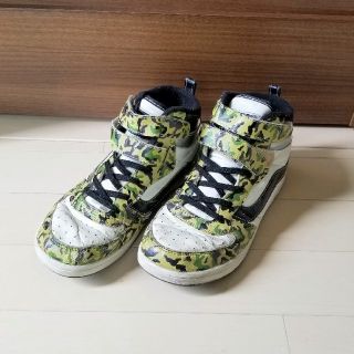 ヴァンズ(VANS)のVANS◆ヴァンズカモフラ×白×黒ラインハイカットスニーカー22㎝(スニーカー)